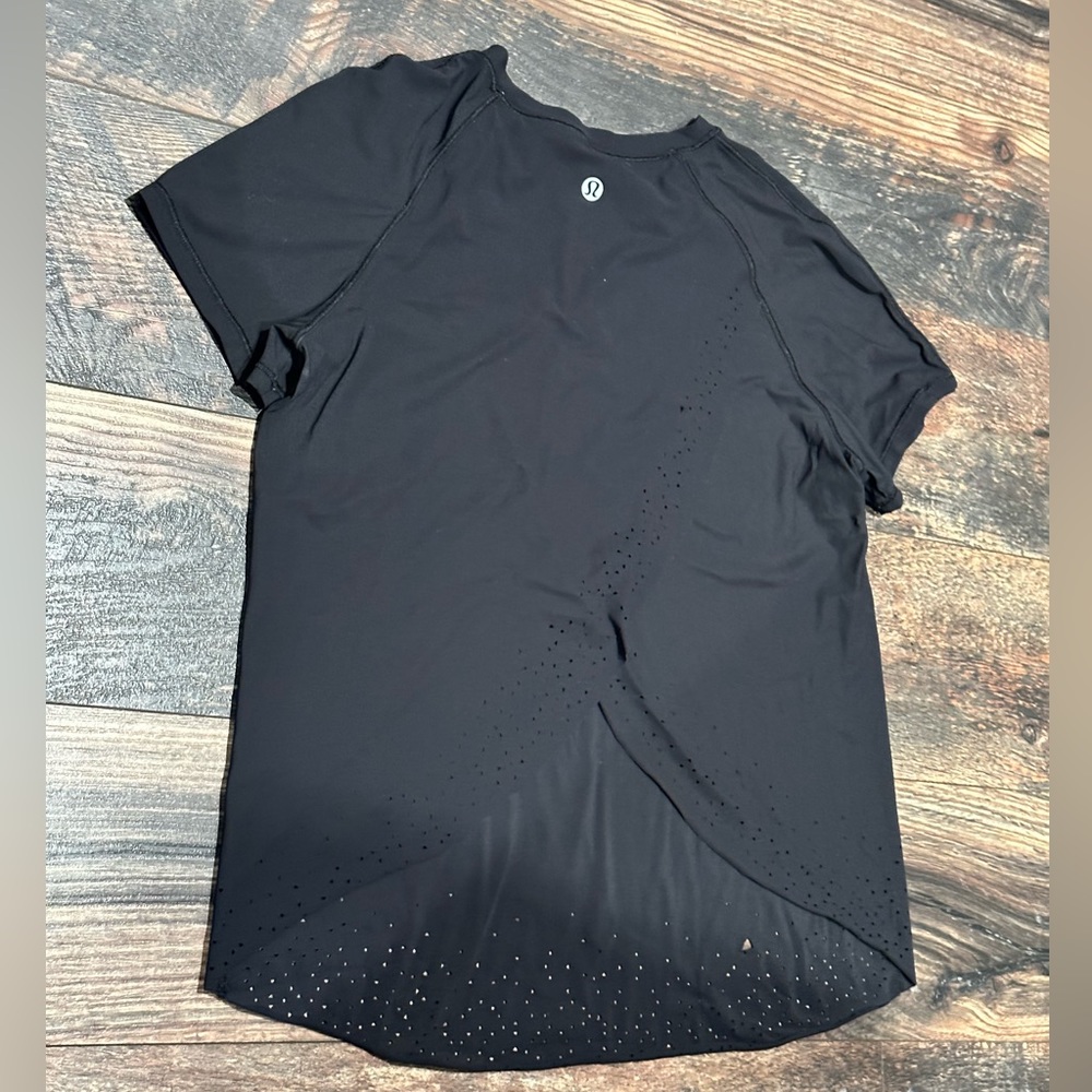 Lulu lemon laser cut crossover top